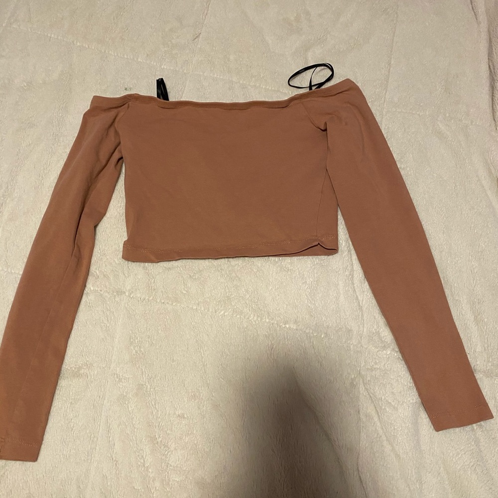 Cropped long sleeves